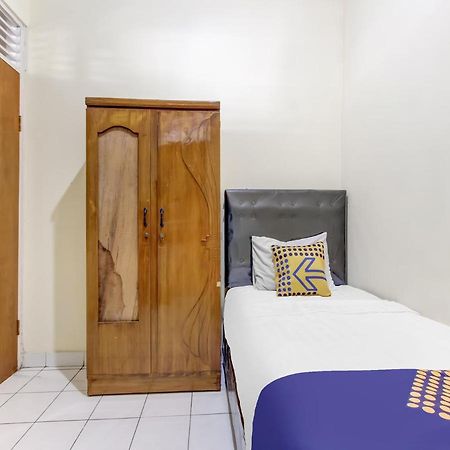 Oyo Life 91374 Asia Stay Semarang Syariah Exteriör bild