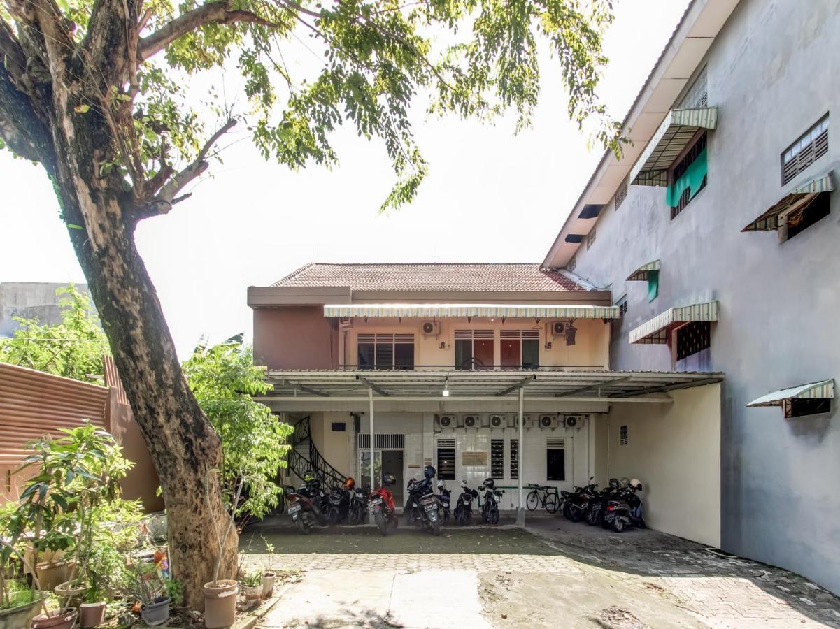 Oyo Life 91374 Asia Stay Semarang Syariah Exteriör bild