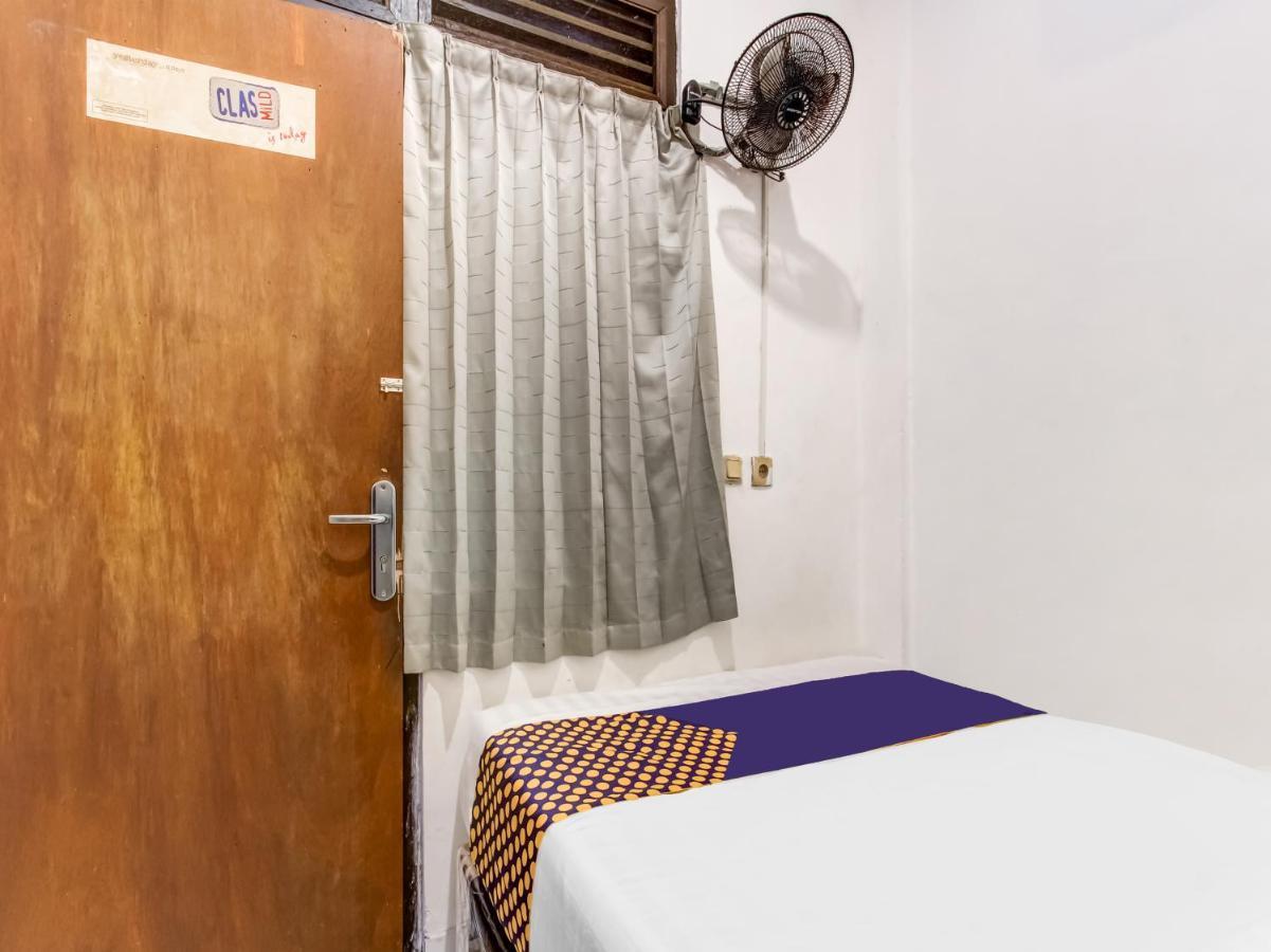 Oyo Life 91374 Asia Stay Semarang Syariah Exteriör bild