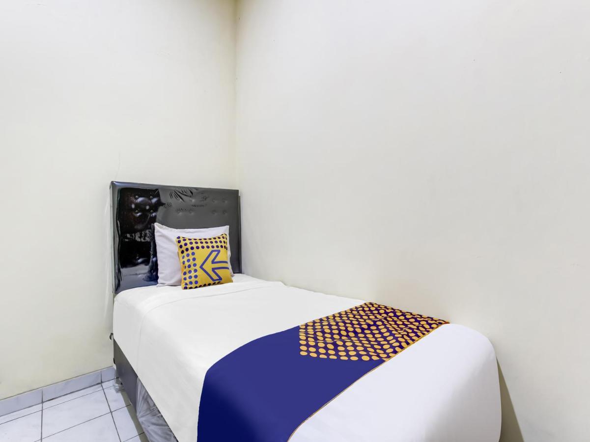 Oyo Life 91374 Asia Stay Semarang Syariah Exteriör bild
