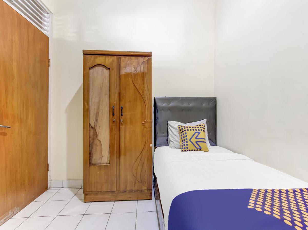 Oyo Life 91374 Asia Stay Semarang Syariah Exteriör bild